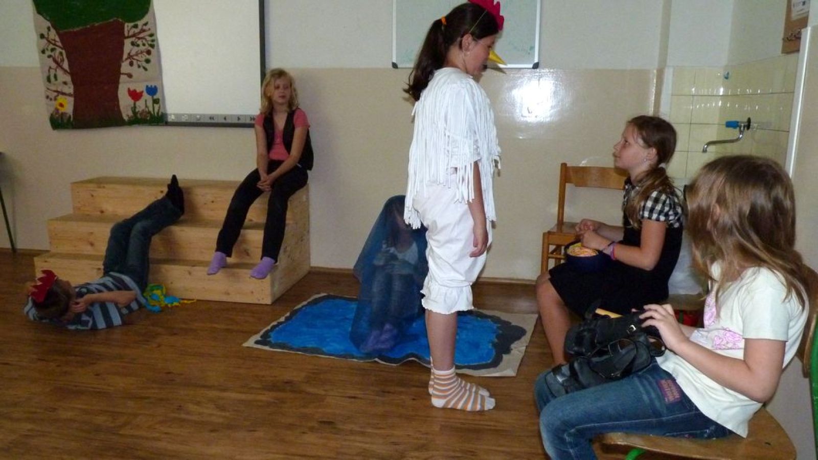 DIVADELNÍ PŘEDSTAVENÍ 4. TŘÍD